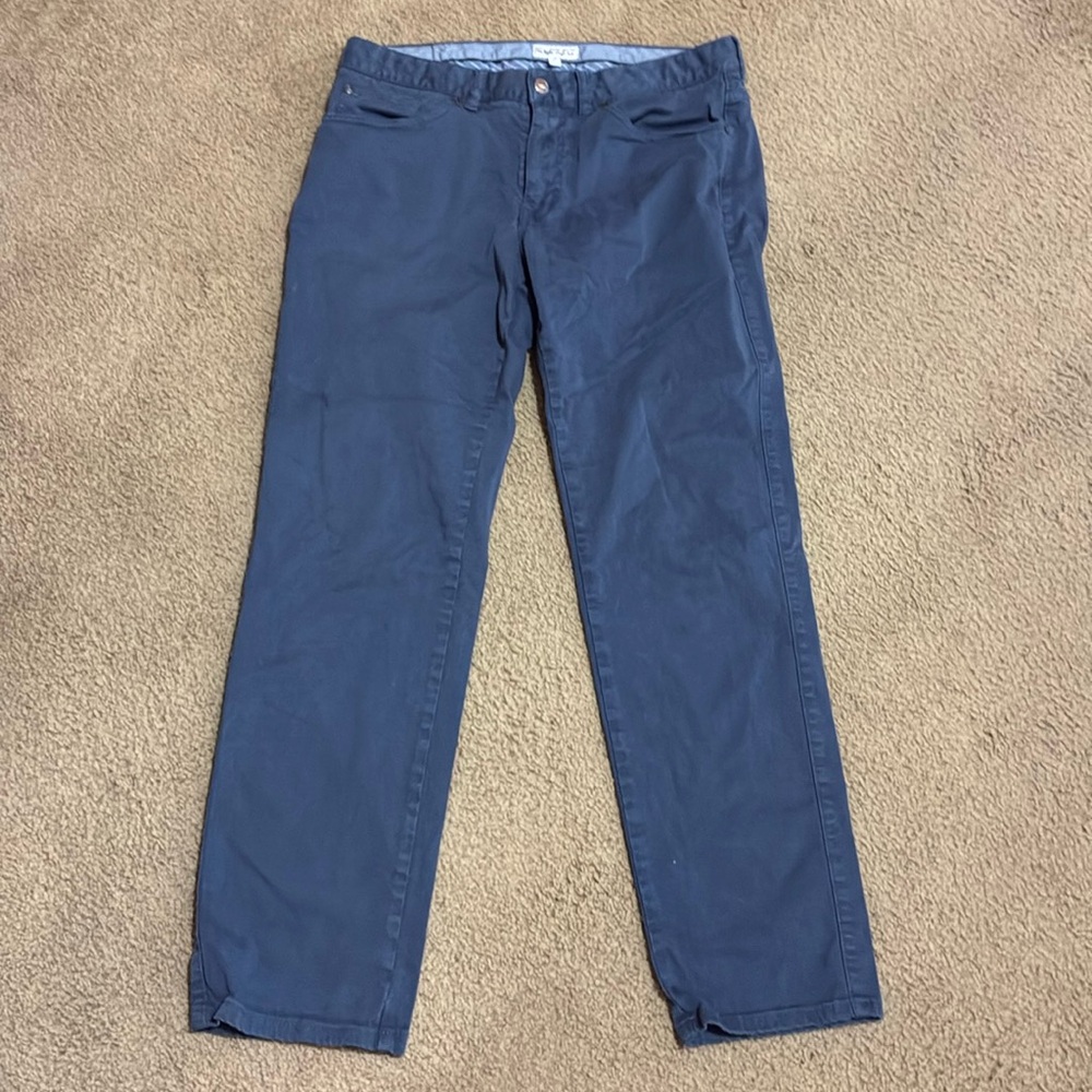 Peter Millar men’s chinos Sz 32, bluish gray in color